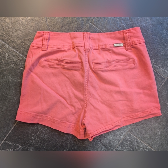 BKE Shorts - Picture 3 of 3